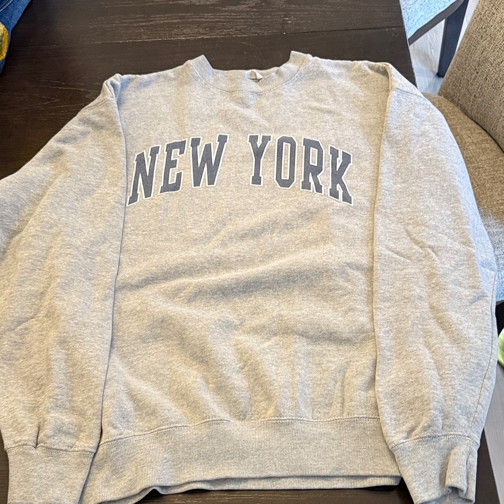 John Galt/Brandy Melville Gray New York OS Sweatshirt, excellent
